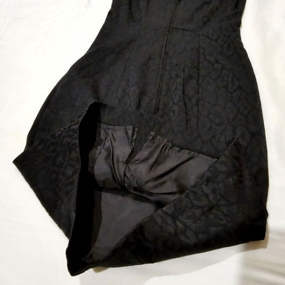 H&M ✦ Black Animal Print Dress 2 ✦ Cutout Back Lined Structured Sleek Stretch 2 - Picture 15 of 16